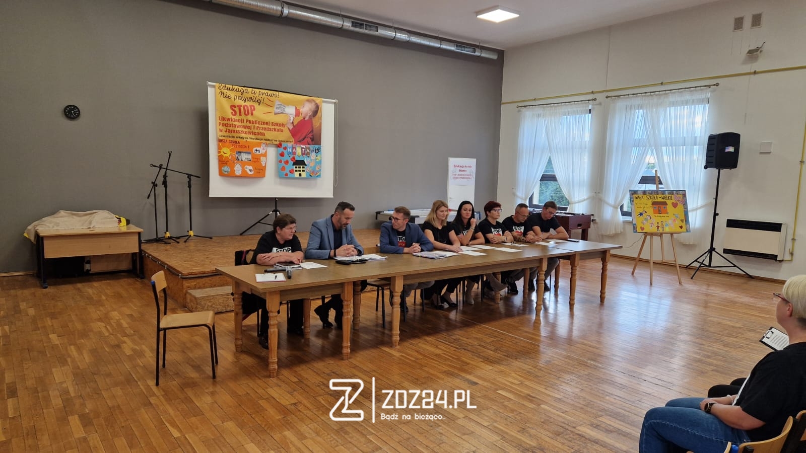 news 2025 09 spotkanie w sprawie przyszlosci szkol w zyrowej i januszkowicach 03