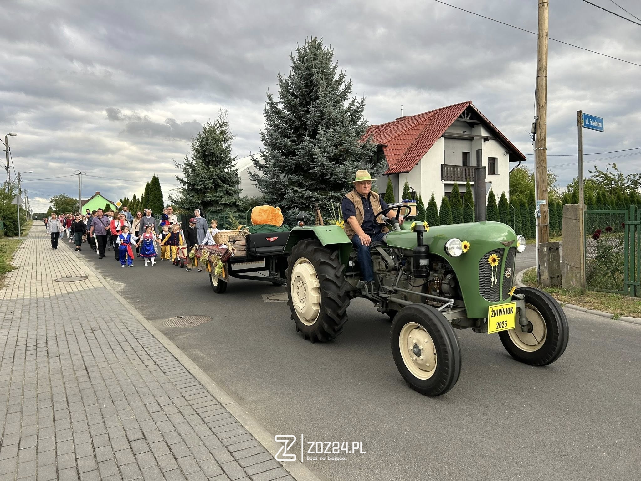 news 2025 09 zniwniok 2025 dozynki w zdzieszowicach w starej czesci zdzieszowic 03