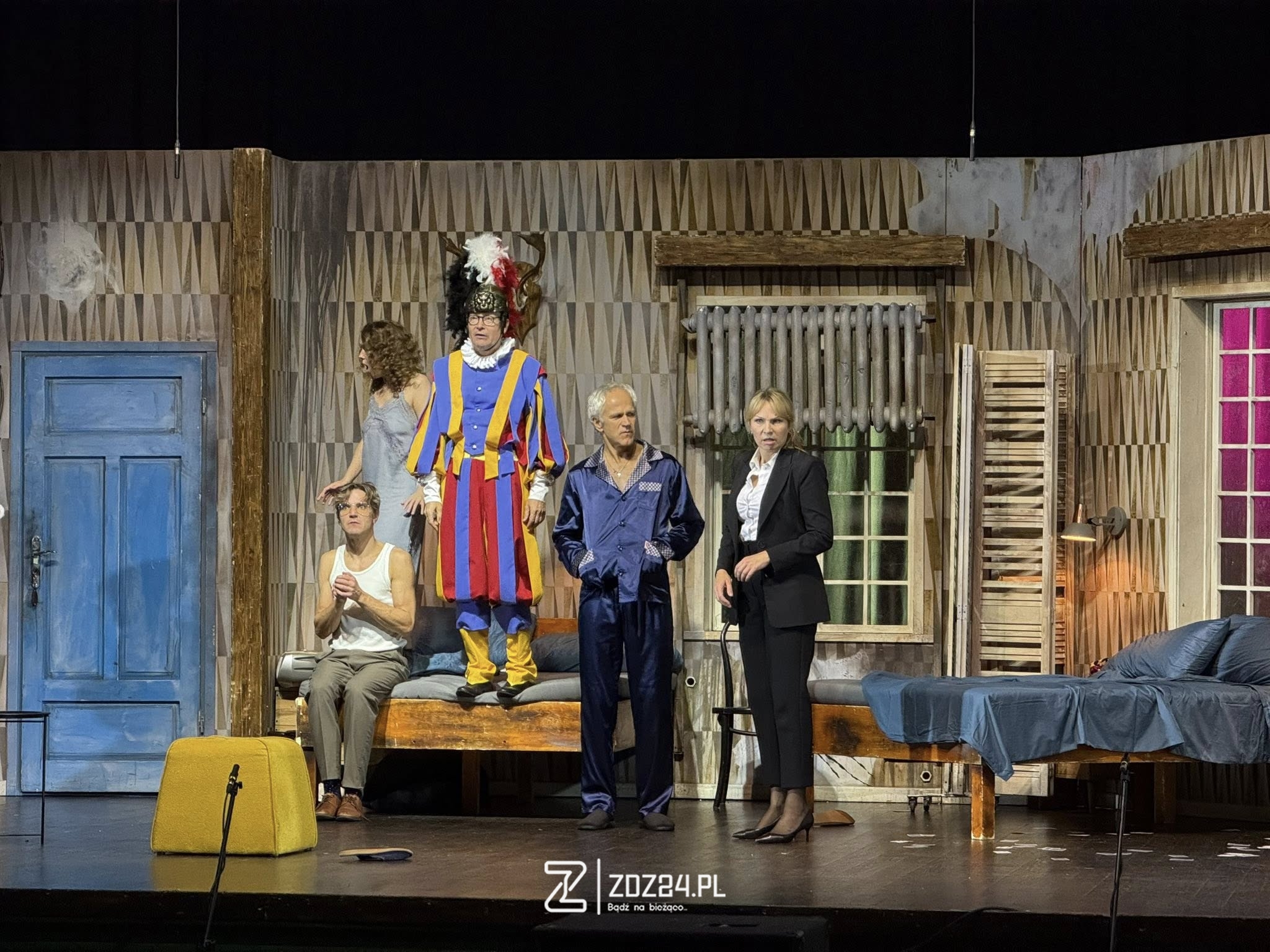 news 2025 10 teatr capitol lozko pelne cudzoziemcow w zdzieszowicach 2