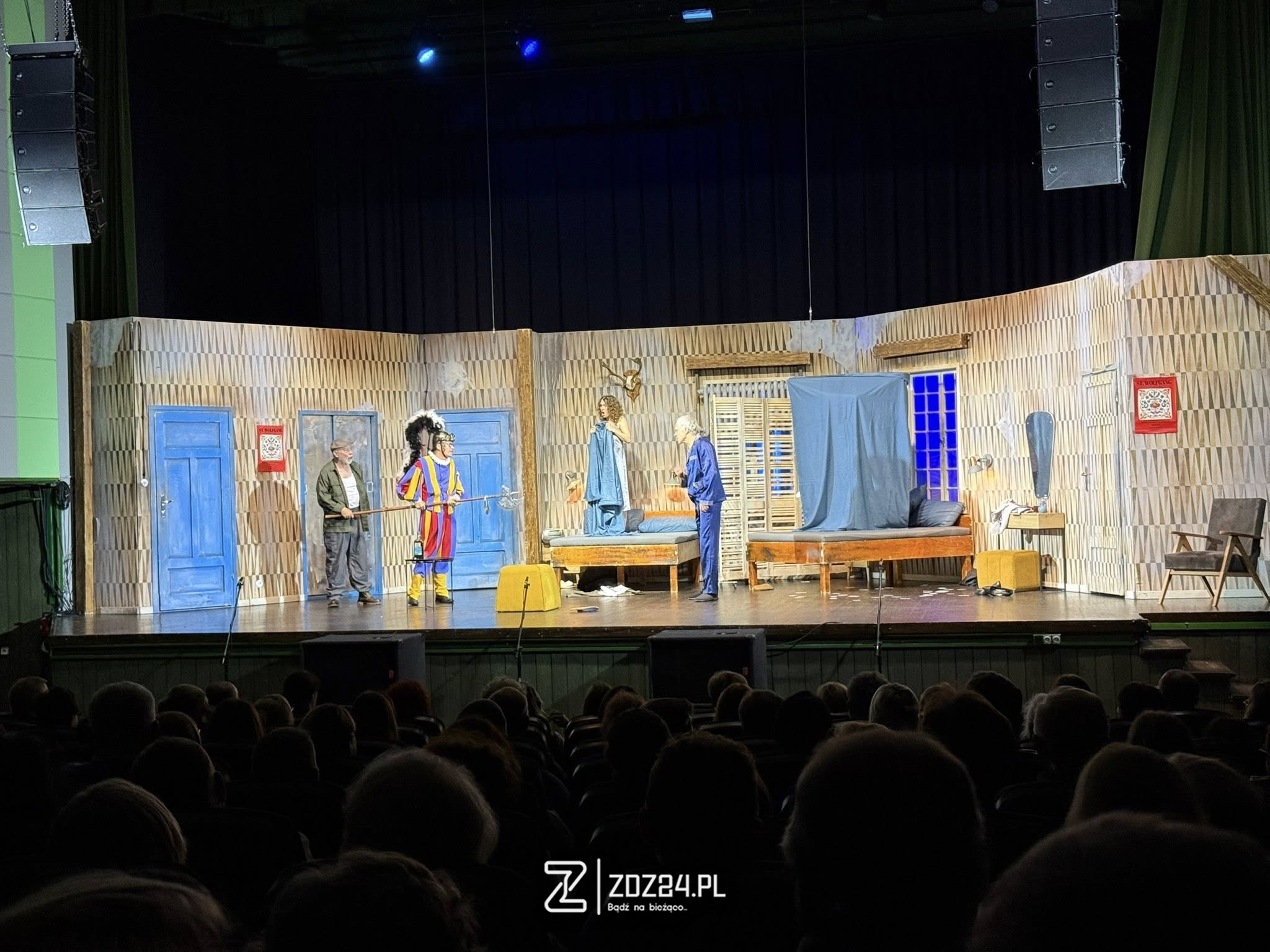 news 2025 10 teatr capitol lozko pelne cudzoziemcow w zdzieszowicach 4