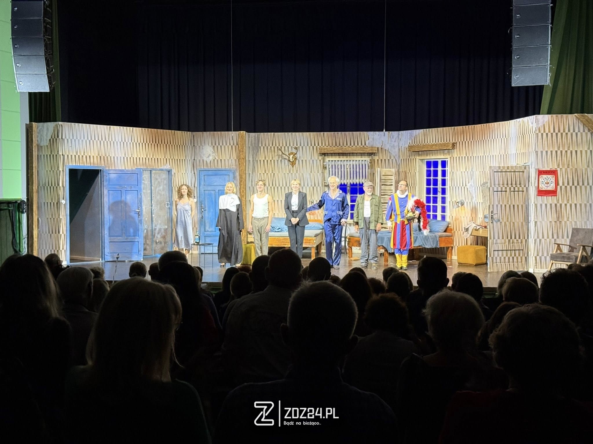 news 2025 10 teatr capitol lozko pelne cudzoziemcow w zdzieszowicach 6