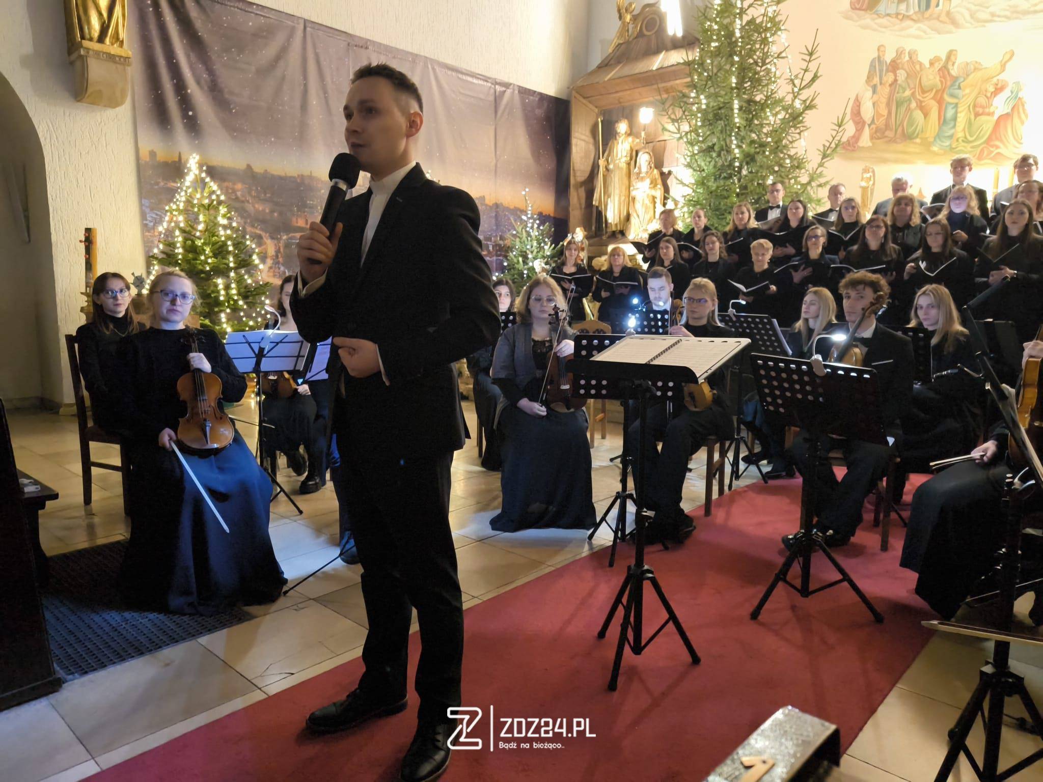 news 2025 12 koncert koled w kosciele sw antoniego 03