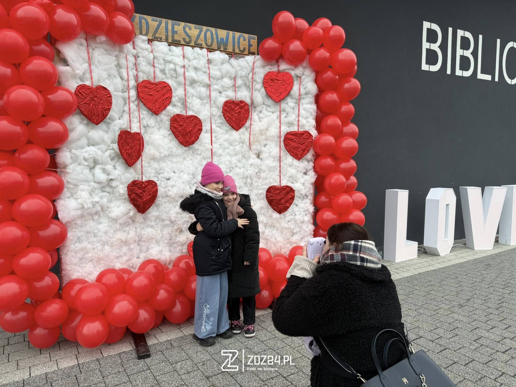 news 2026 02 walentynki w zzdzieszowcach pod biblioteka 04
