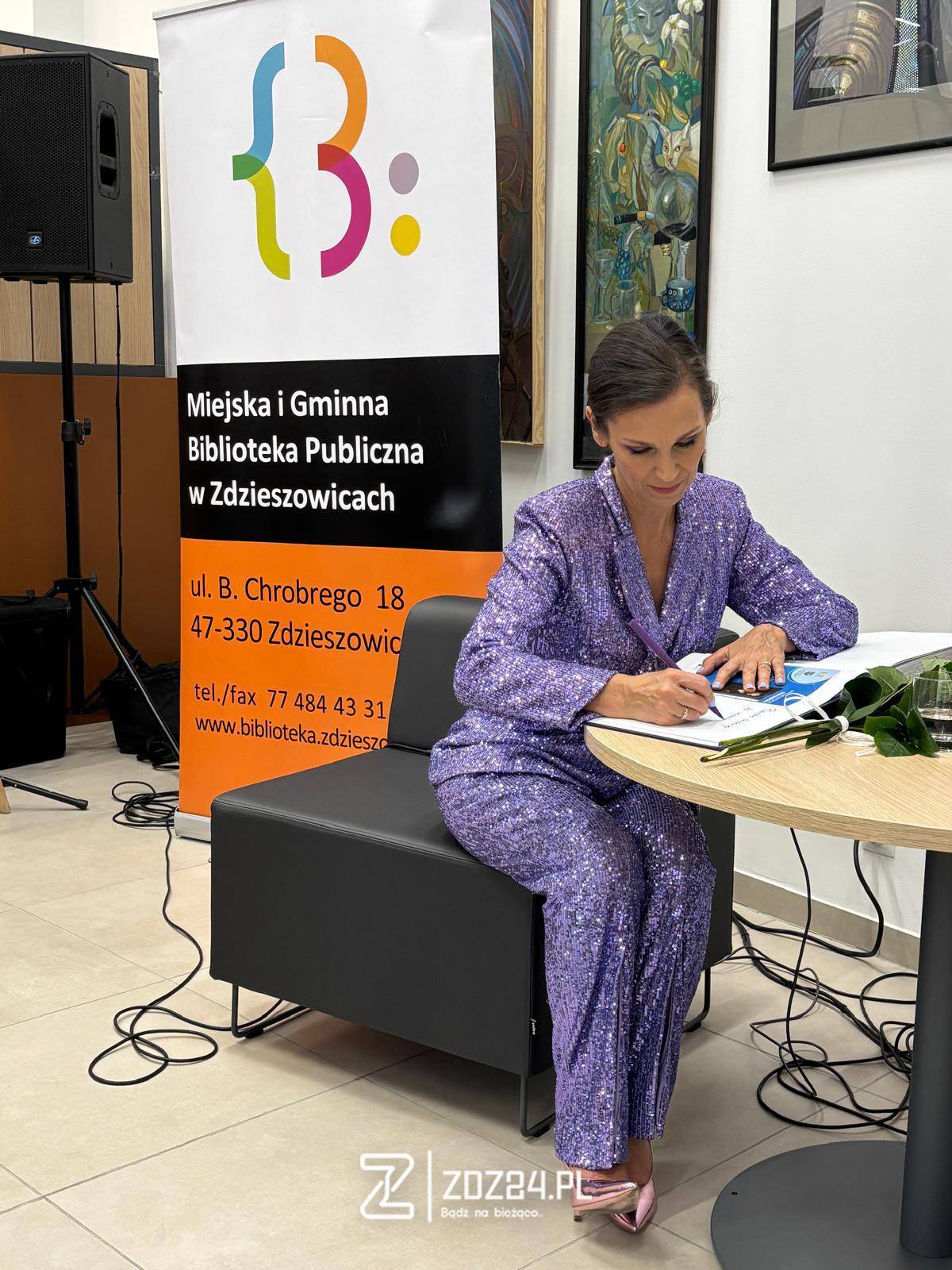 nnews 2026 05 spotkanie autorskie olga bonczyk w bibliotece w zdzieszowicach 01